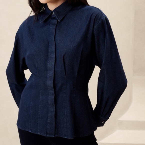 Banana Republic FITTED DENIM SHIRT - Picture 1 of 6